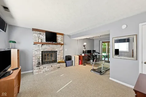 8968 Sunglow Court Indianapolis IN 46231