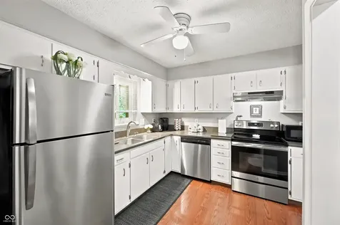 8968 Sunglow Court Indianapolis IN 46231