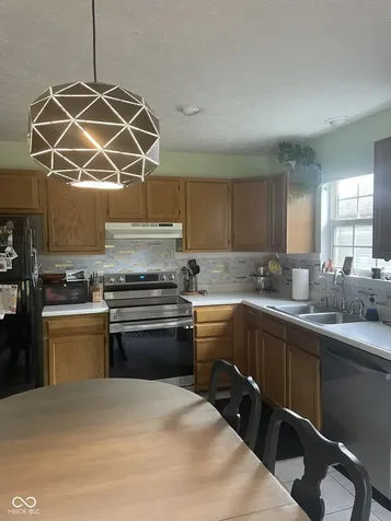 4331 Tarragon Drive Indianapolis IN 46237