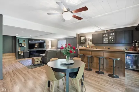 1954 Lakeview Drive Avon IN 46123