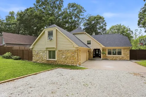 1954 Lakeview Drive Avon IN 46123