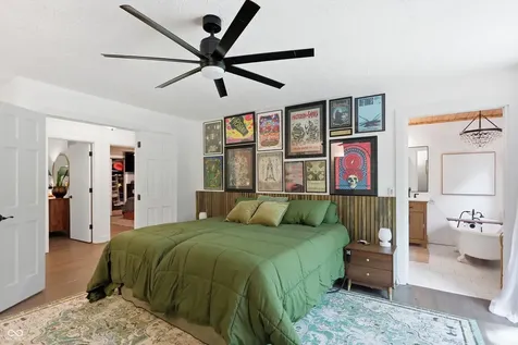1954 Lakeview Drive Avon IN 46123