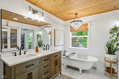 1954 Lakeview Drive Avon IN 46123