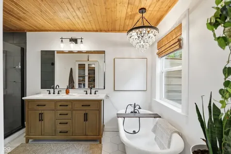 1954 Lakeview Drive Avon IN 46123