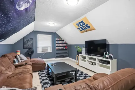 1954 Lakeview Drive Avon IN 46123