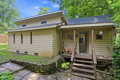 1954 Lakeview Drive Avon IN 46123