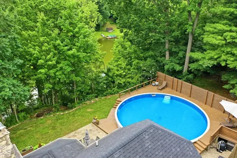 1954 Lakeview Drive Avon IN 46123