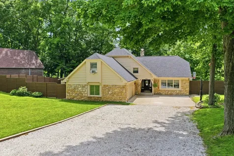 1954 Lakeview Drive Avon IN 46123