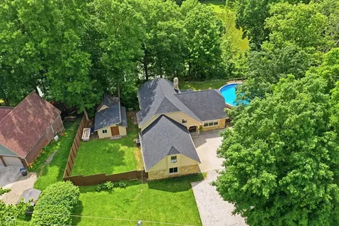 1954 Lakeview Drive Avon IN 46123