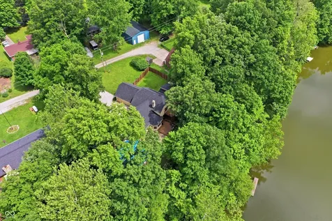 1954 Lakeview Drive Avon IN 46123