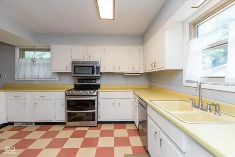 144 Bexhill Drive Carmel IN 46032
