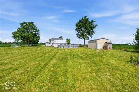 7950 S County Road 575 E Straughn IN 47387