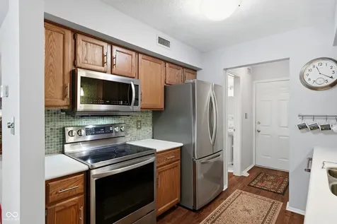 9248 Golden Woods Drive Indianapolis IN 46268