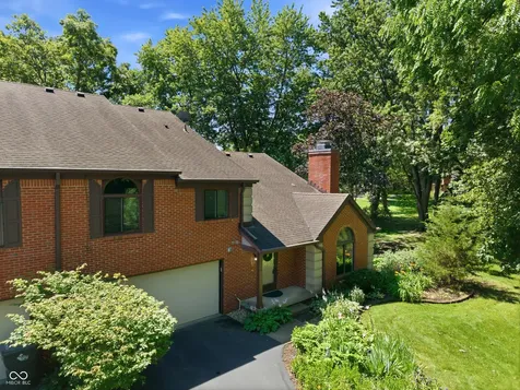 9248 Golden Woods Drive Indianapolis IN 46268