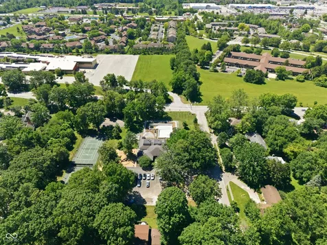9248 Golden Woods Drive Indianapolis IN 46268