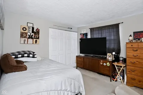 1515 W 75th Place Indianapolis IN 46260