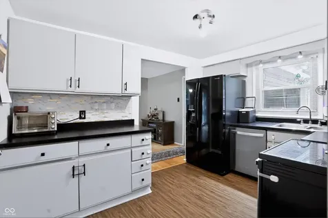 1515 W 75th Place Indianapolis IN 46260