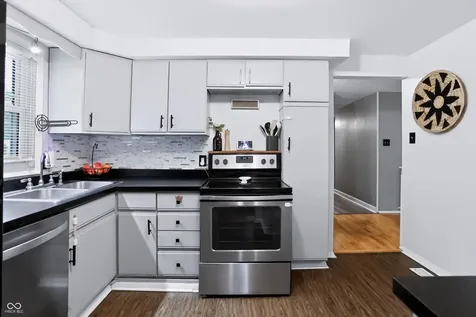 1515 W 75th Place Indianapolis IN 46260