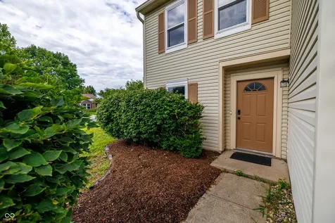 5606 N Plymouth Court Mccordsville IN 46055
