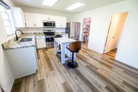 5606 N Plymouth Court Mccordsville IN 46055
