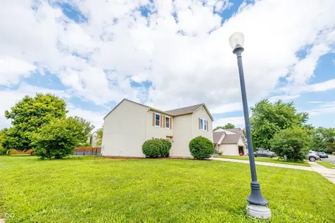5606 N Plymouth Court Mccordsville IN 46055