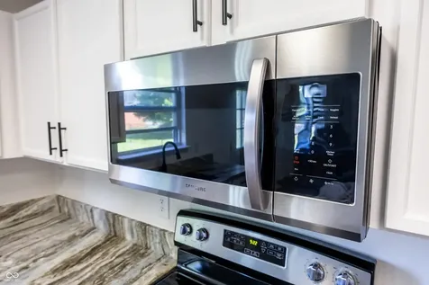 5606 N Plymouth Court Mccordsville IN 46055