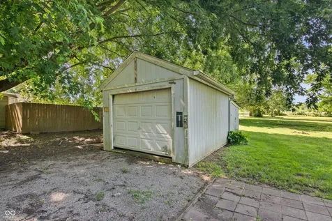 111 W Henley Street Carthage IN 46115