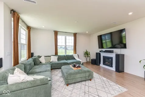 6907 Seattle Slew Drive Whitestown IN 46075