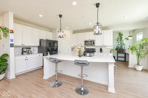 6907 Seattle Slew Drive Whitestown IN 46075
