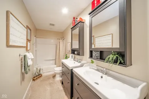 621 Buck Lane Pendleton IN 46064