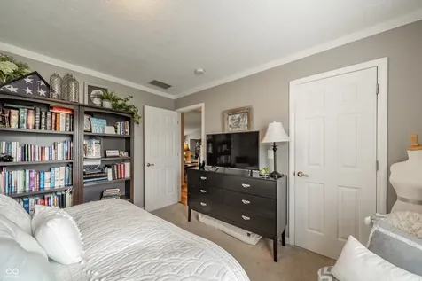621 Buck Lane Pendleton IN 46064