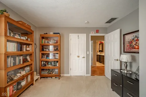 621 Buck Lane Pendleton IN 46064