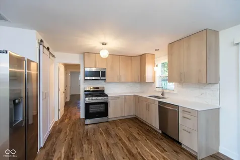 1074 S Avon Avenue Avon IN 46123