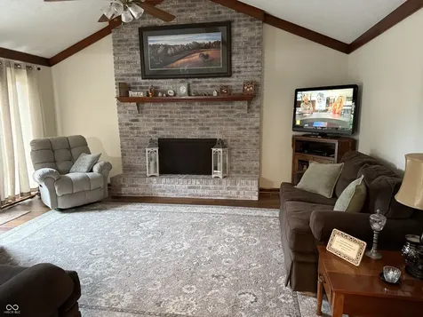 603 Oakland Way Whiteland IN 46184