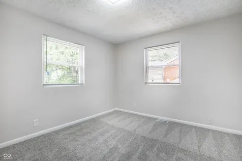 4014 N Bolton Avenue Indianapolis IN 46226