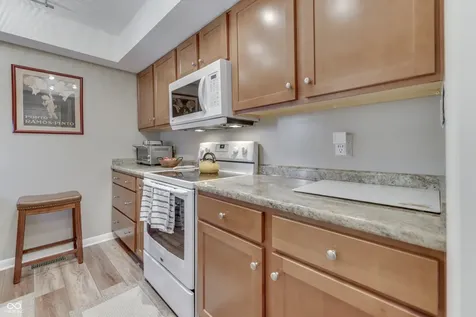 3824 Wilderness Trail Indianapolis IN 46237