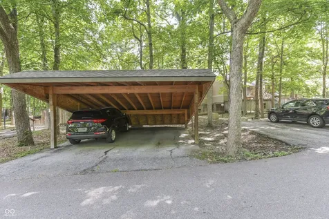 3824 Wilderness Trail Indianapolis IN 46237