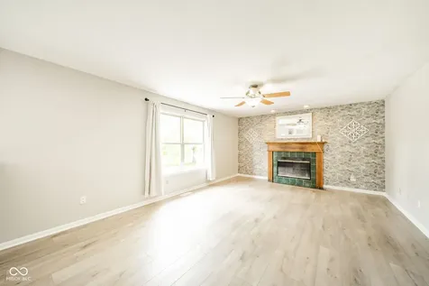 12543 Geist Cove Drive Indianapolis IN 46236