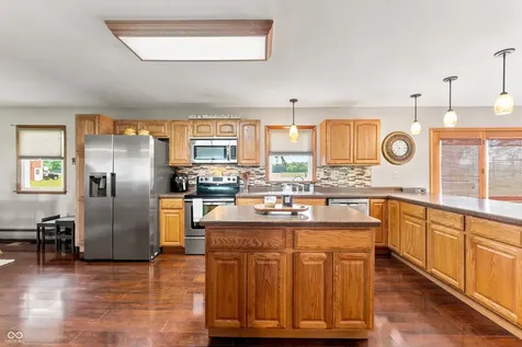 14761 S Us Highway 31 Elizabethtown IN 47232