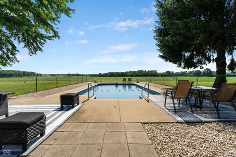14761 S Us Highway 31 Elizabethtown IN 47232