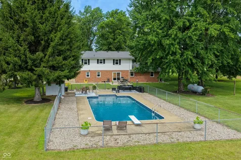 14761 S Us Highway 31 Elizabethtown IN 47232
