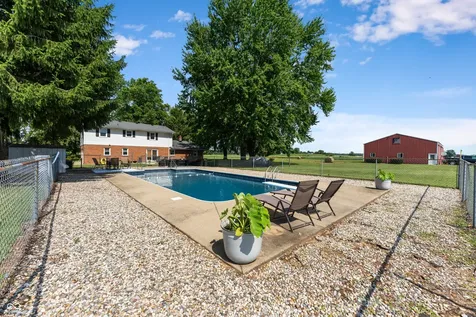 14761 S Us Highway 31 Elizabethtown IN 47232
