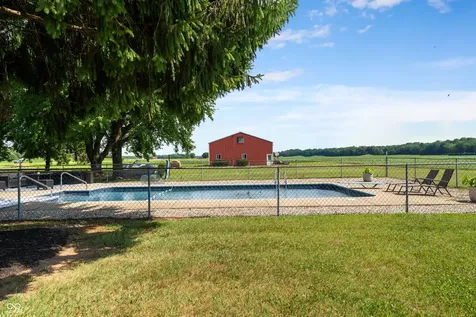 14761 S Us Highway 31 Elizabethtown IN 47232