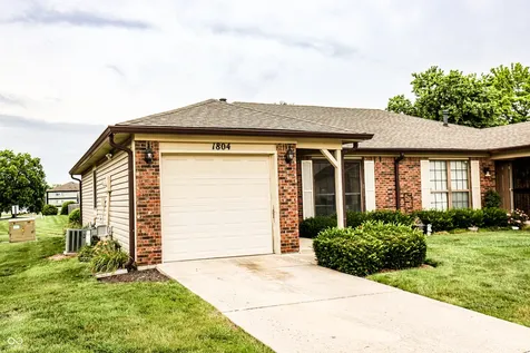 1804 Queensbridge Circle Indianapolis IN 46219