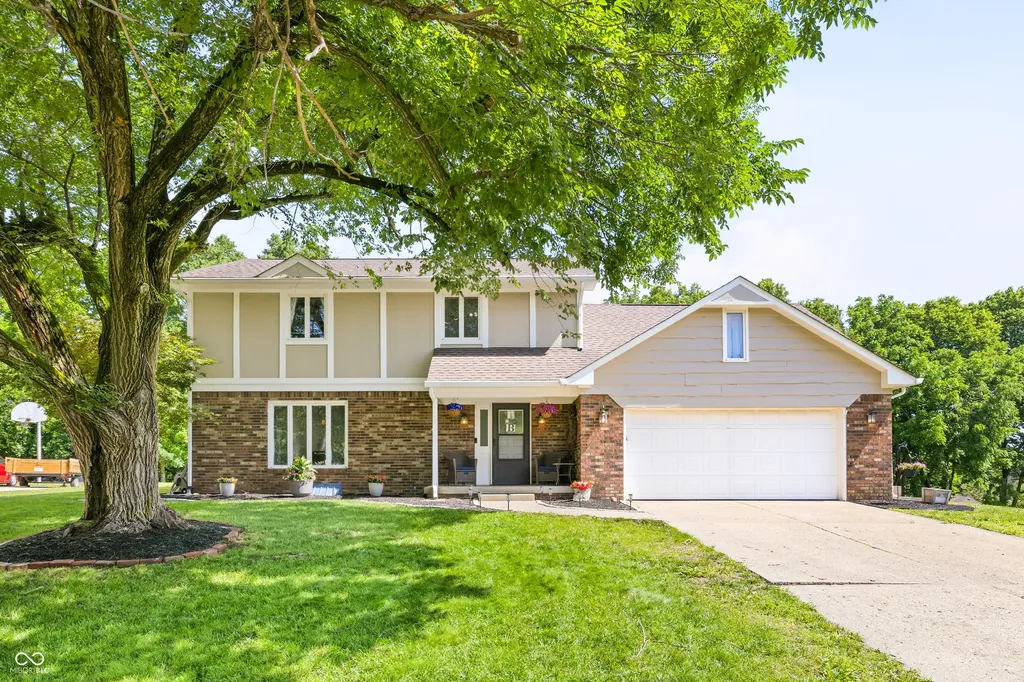 1720 Ridge Hill Lane Indianapolis IN 46217