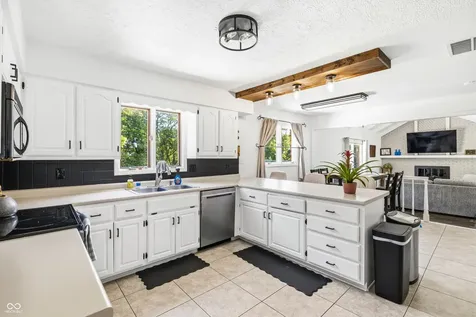 1720 Ridge Hill Lane Indianapolis IN 46217
