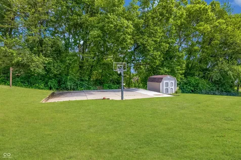1720 Ridge Hill Lane Indianapolis IN 46217