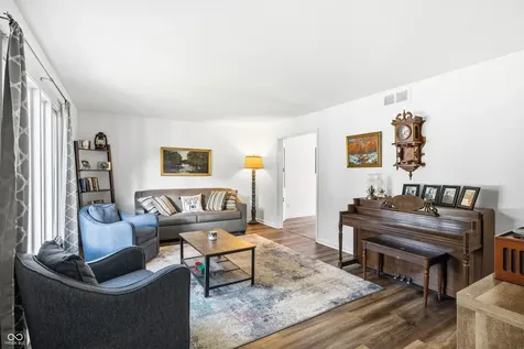 1720 Ridge Hill Lane Indianapolis IN 46217