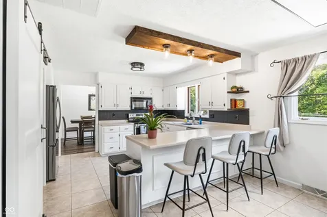 1720 Ridge Hill Lane Indianapolis IN 46217