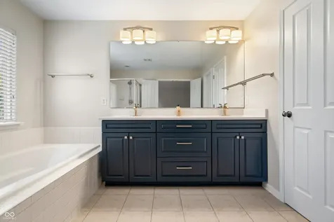 12044 Bird Key Boulevard Fishers IN 46037